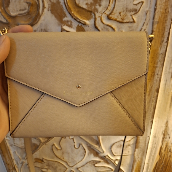 Kate Spade Cedar Street Monday Clocktower Chain Strap Leather Crossbody Bag. - Picture 9 of 16